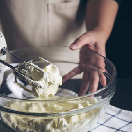 Mastering Cream Whipping with an Electric Mixer