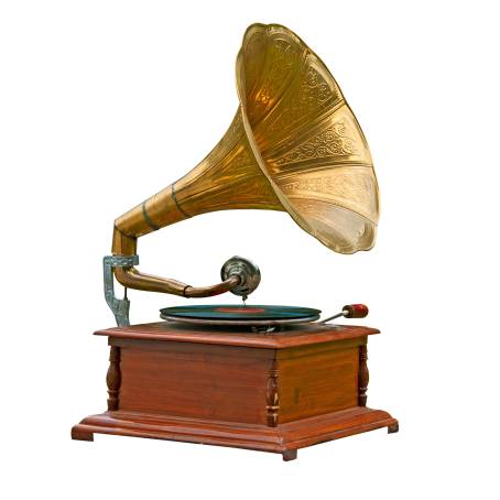 Gramophone and Vinyl A Harmonious Pairing