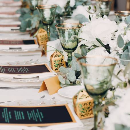 Hanging Blossoms A Luxurious Touch for Weddings