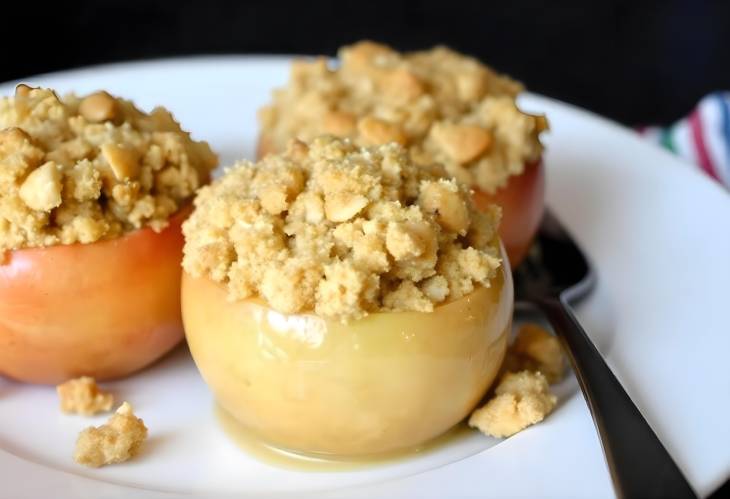 Satisfy Your Sweet Tooth with Classic Apple Crumble