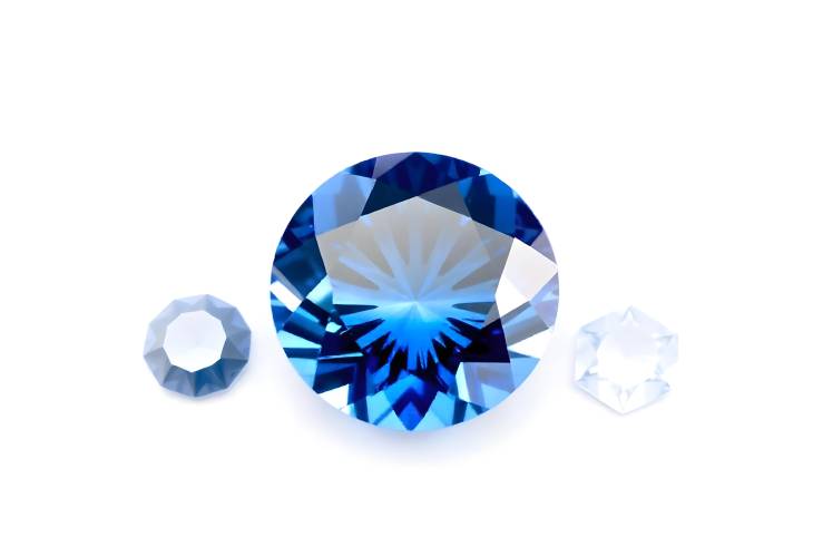 Exquisite Blue Sapphire Gemstone Round Cut CloseUp View