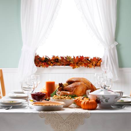 Thanksgiving Table Elegance for Private Celebrations